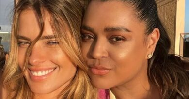 Emocionada, Carolina Dieckmann pede orações por Preta Gil 