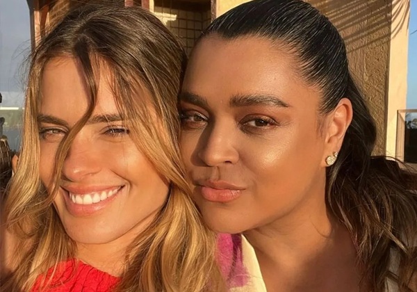 Emocionada, Carolina Dieckmann pede orações por Preta Gil 