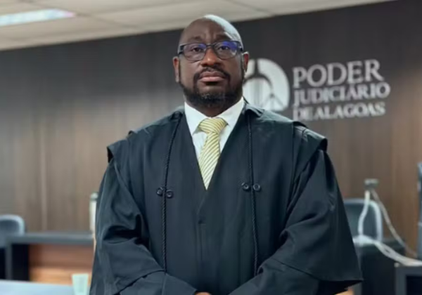 Condenado por agredir companheira, advogado baiano lança pré-candidatura a deputado