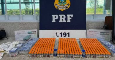 Bahia: PRF apreende drogas e medicamentos para emagrecimento em ônibus