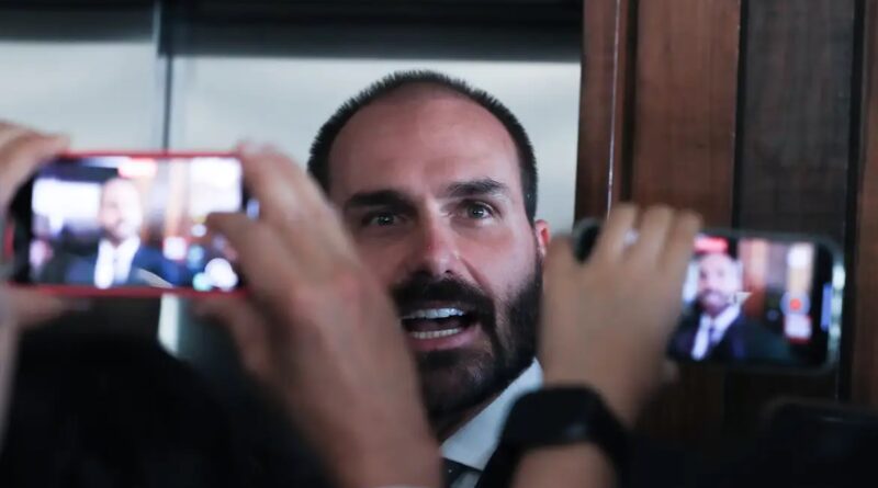 STF condena Eduardo Bolsonaro por coação em processo da trama golpista
