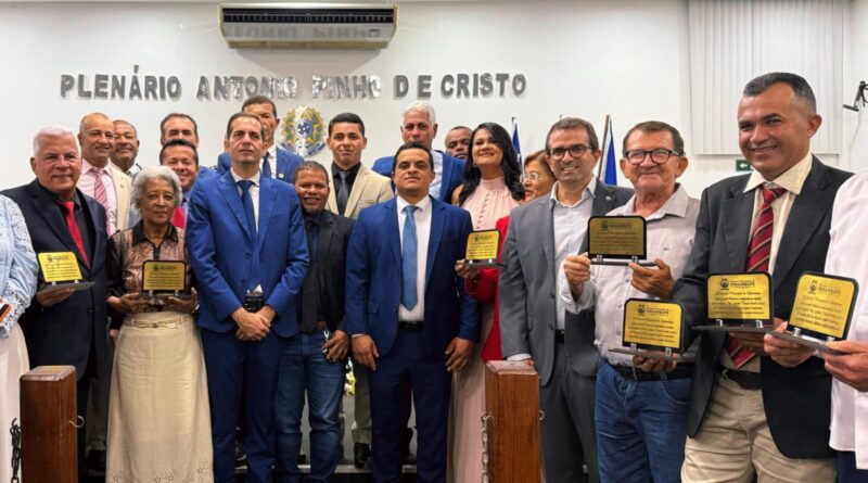 Câmara Municipal de Inhambupe realiza Sessão Solene em homenagem a ex-presidentes da Casa Legislativa