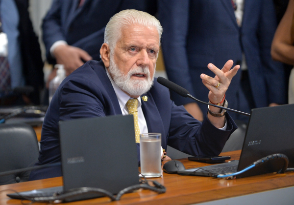 Senador Wagner: Após deixar posto, deseja ‘sucesso e um excelente trabalho’ a Teresa Leitão