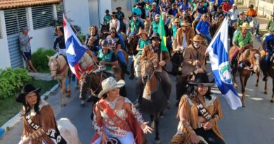 4ª edição da Cavalgada Zevaldo do Bar reúne grande público e é marcada por sucesso em Água Fria