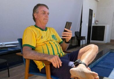 Carta lida por Flávio pode complicar situação de Bolsonaro no STF
