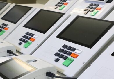 TRE-BA inicia força-tarefa para testar mais de mil urnas eletrônicas focando nas Eleições 2026