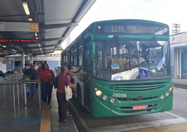 Lula estuda implementar tarifa zero no transporte público em novo mandato