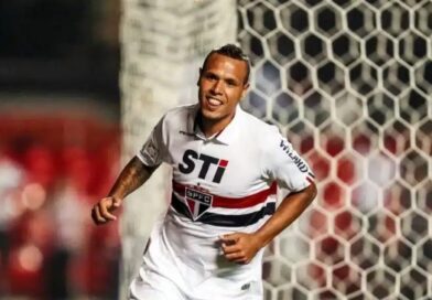 Luis Fabiano aparece como ‘assexual’ em cadastro no TSE
