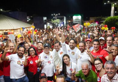 Sátiro Dias: Prefeito Pedrito Cruz reúne multidão em carreata histórica em apoio aos seus candidatos