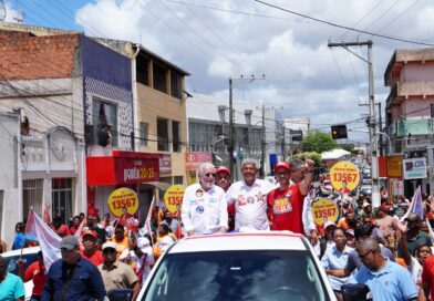 Inhambupe: Multidão participa de caminhada em apoio ao Time de Lula na manhã deste domingo