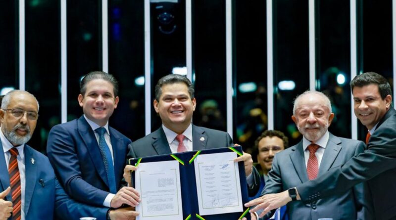 Congresso promulga fim da escala 6×1 e prevê redução gradual da jornada para 40 horas