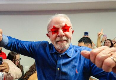 Lula se emociona ao agradecer eleitores: “Vamos mudar o jeito de governar esse país”